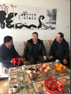 敦煌种业领导看望慰问公司老干部、老党员及困难党员职工