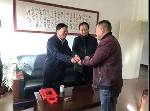 敦煌种业领导看望慰问公司老干部、老党员及困难党员职工