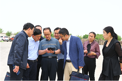 甘肃省市场监管局质量发展局调研组到敦煌种业调研
